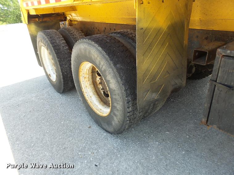 image for item DA3492 2002 International F2554 dump truck