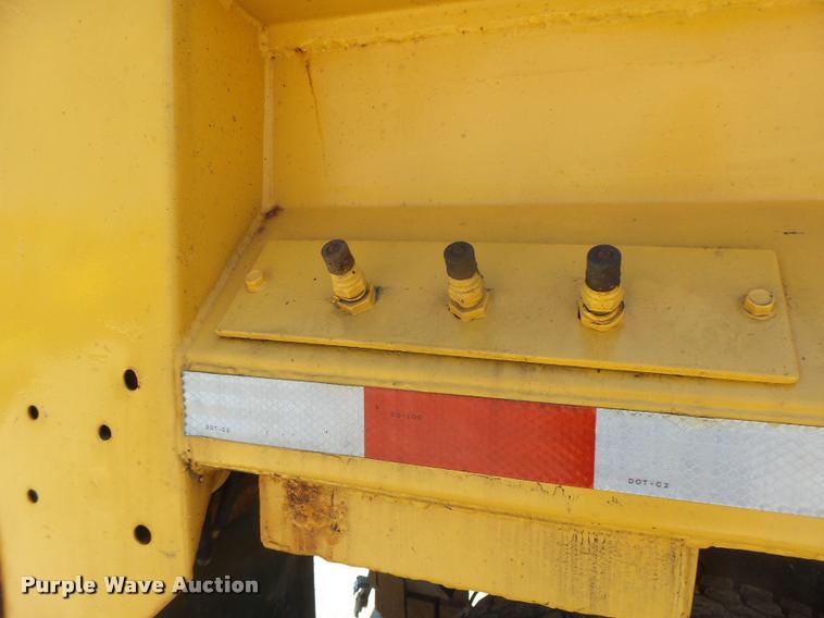 image for item DA3492 2002 International F2554 dump truck