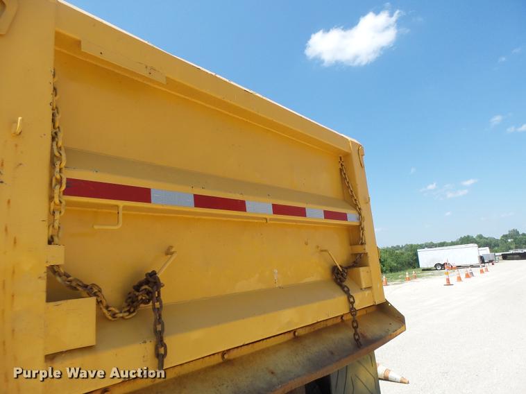 image for item DA3492 2002 International F2554 dump truck
