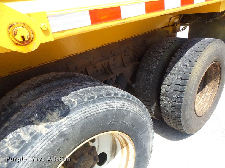 image for item DA3492 2002 International F2554 dump truck