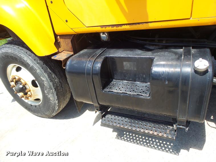 image for item DA3492 2002 International F2554 dump truck