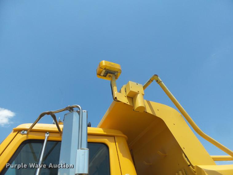 image for item DA3492 2002 International F2554 dump truck