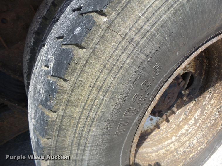 image for item DA3492 2002 International F2554 dump truck