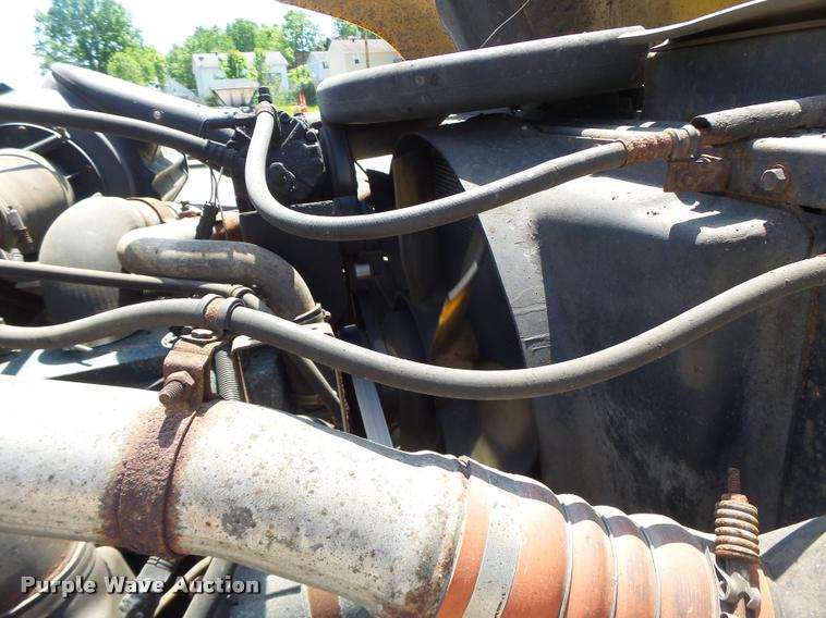 image for item DA3492 2002 International F2554 dump truck