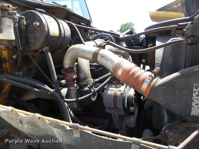 image for item DA3492 2002 International F2554 dump truck