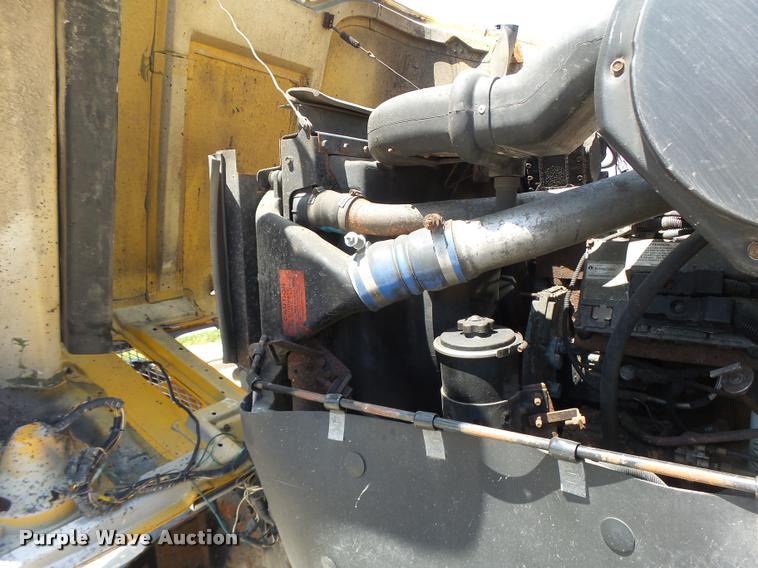 image for item DA3492 2002 International F2554 dump truck