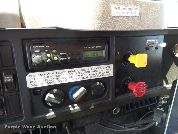 image for item DA3492 2002 International F2554 dump truck