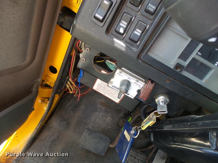 image for item DA3492 2002 International F2554 dump truck