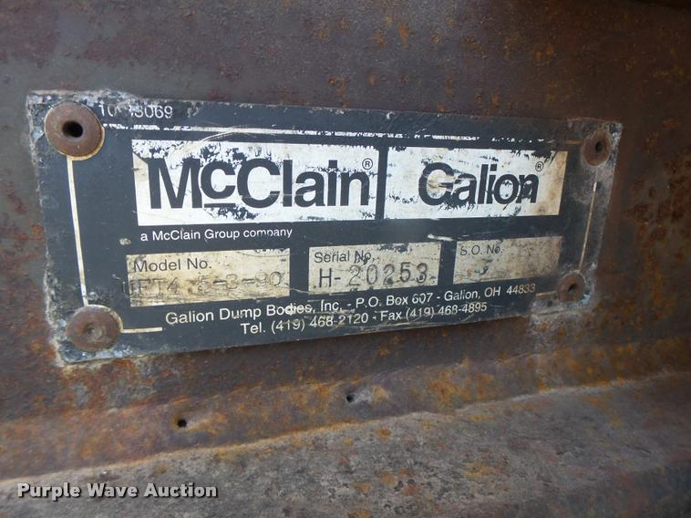 image for item DA3493 2002 International 4900 dump truck