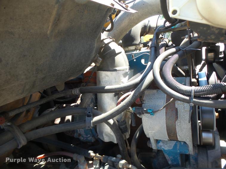 image for item DA3493 2002 International 4900 dump truck