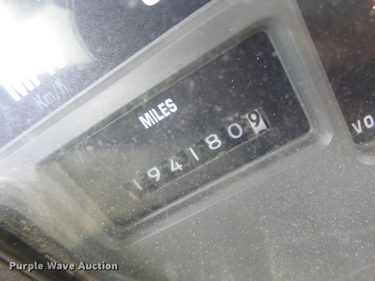 image for item DA3493 2002 International 4900 dump truck