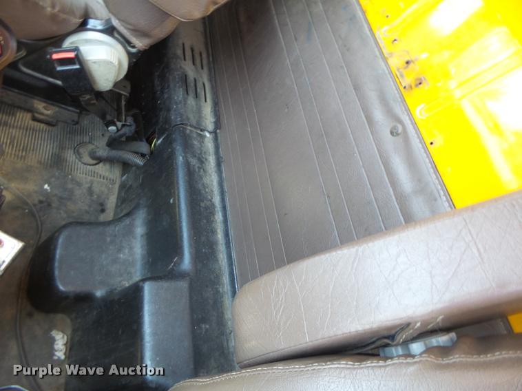 image for item DA3493 2002 International 4900 dump truck