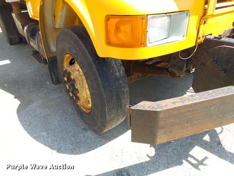 image for item DA3494 2000 International 4900 dump truck