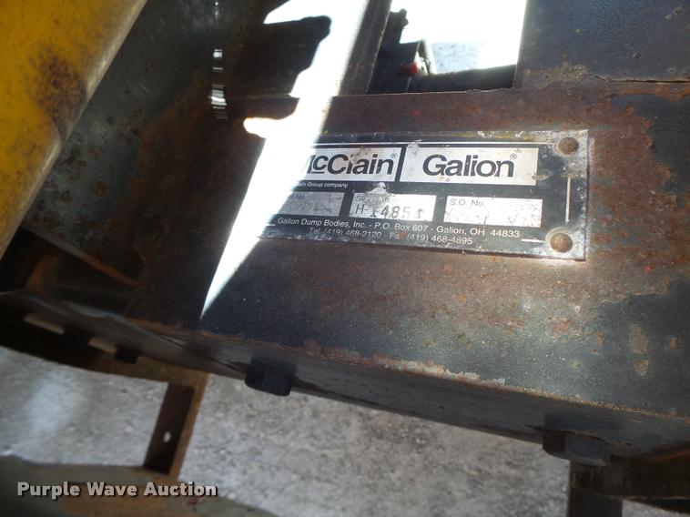 image for item DA3494 2000 International 4900 dump truck