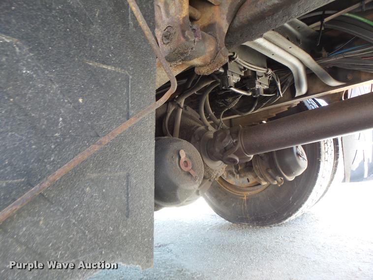 image for item DA3494 2000 International 4900 dump truck