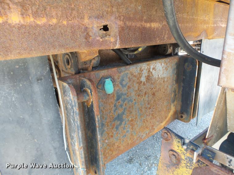 image for item DA3494 2000 International 4900 dump truck