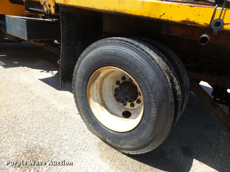 image for item DA3494 2000 International 4900 dump truck