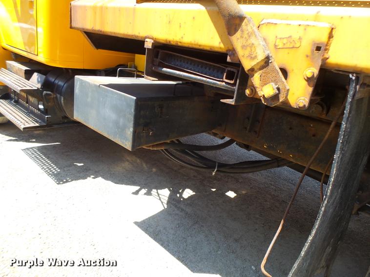 image for item DA3494 2000 International 4900 dump truck