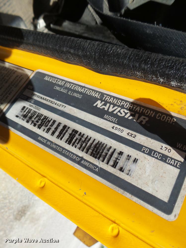 image for item DA3494 2000 International 4900 dump truck
