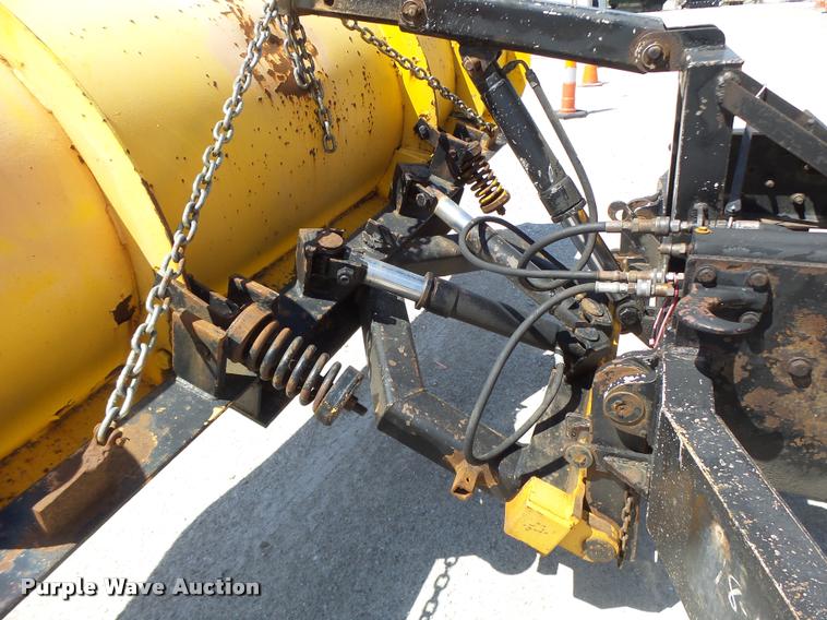 image for item DA3495 2002 International 4900 dump truck