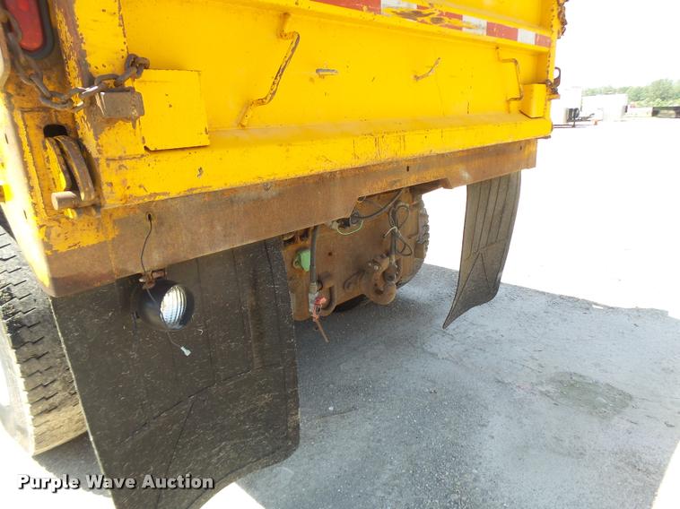 image for item DA3495 2002 International 4900 dump truck