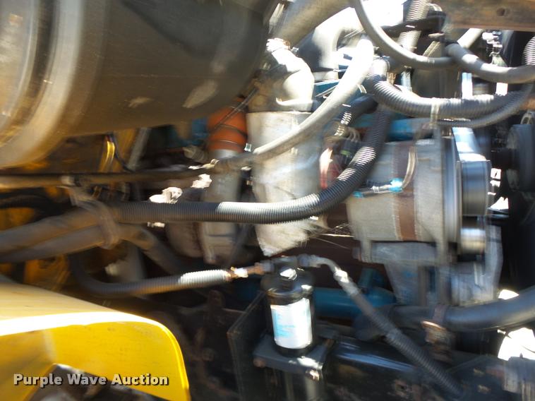 image for item DA3495 2002 International 4900 dump truck