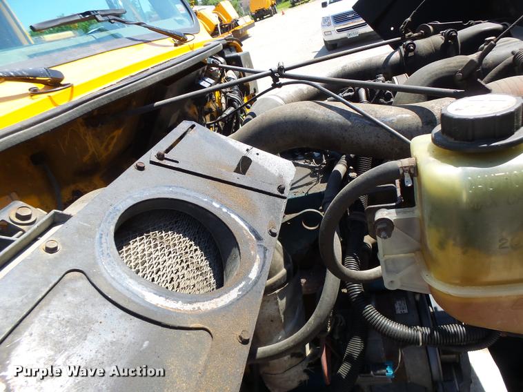 image for item DA3495 2002 International 4900 dump truck