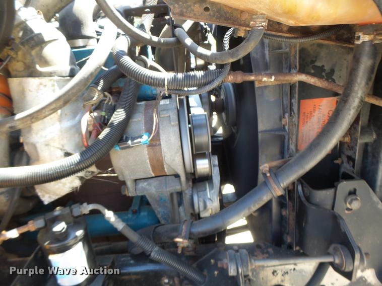 image for item DA3495 2002 International 4900 dump truck