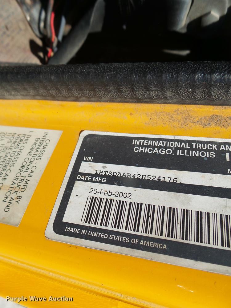 image for item DA3495 2002 International 4900 dump truck