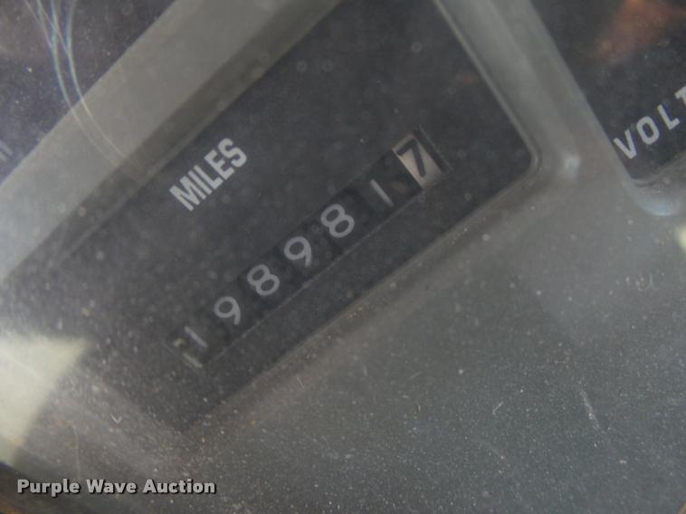 image for item DA3495 2002 International 4900 dump truck