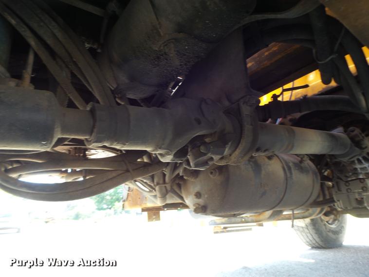 image for item DA3496 2002 International 4900 dump truck