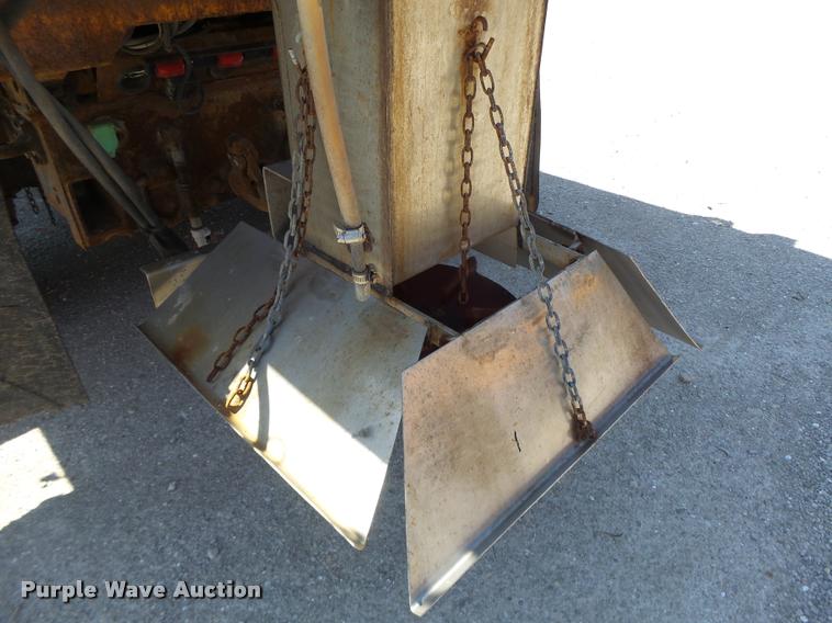 image for item DA3496 2002 International 4900 dump truck