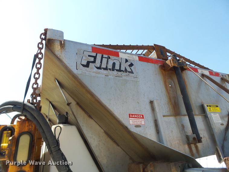 image for item DA3496 2002 International 4900 dump truck