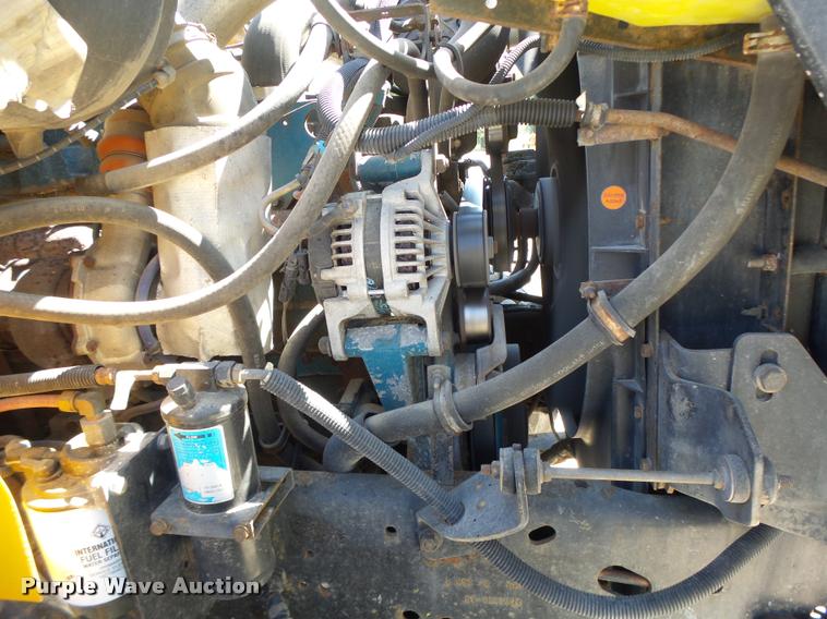 image for item DA3496 2002 International 4900 dump truck