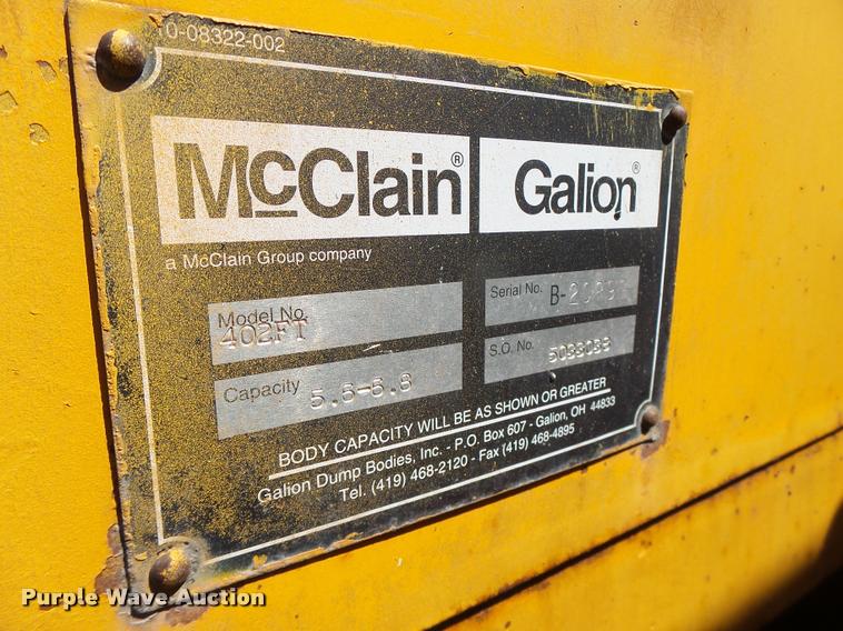 image for item DA3497 2002 International 4900 Crew Cab dump truck