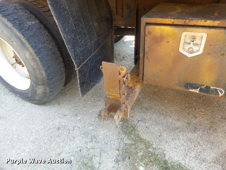 image for item DA3497 2002 International 4900 Crew Cab dump truck