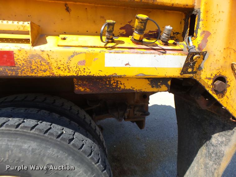 image for item DA3497 2002 International 4900 Crew Cab dump truck