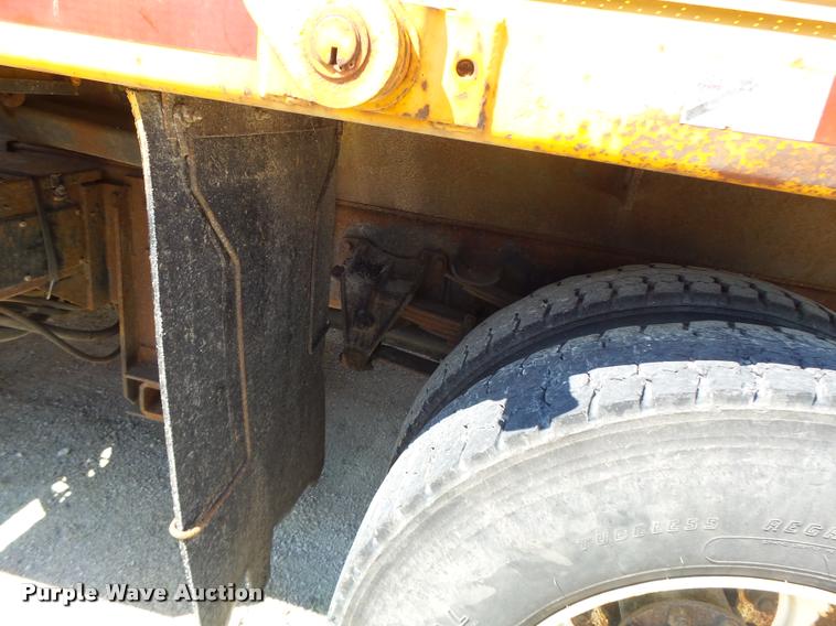 image for item DA3497 2002 International 4900 Crew Cab dump truck