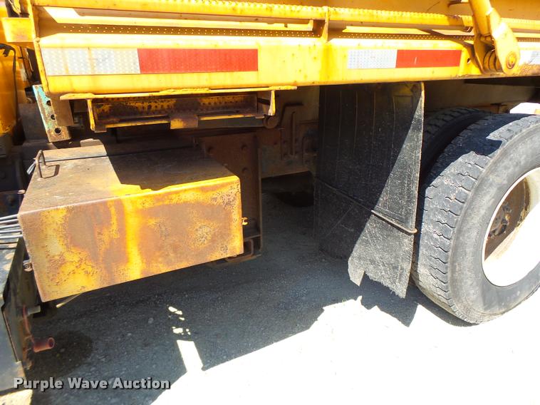 image for item DA3497 2002 International 4900 Crew Cab dump truck