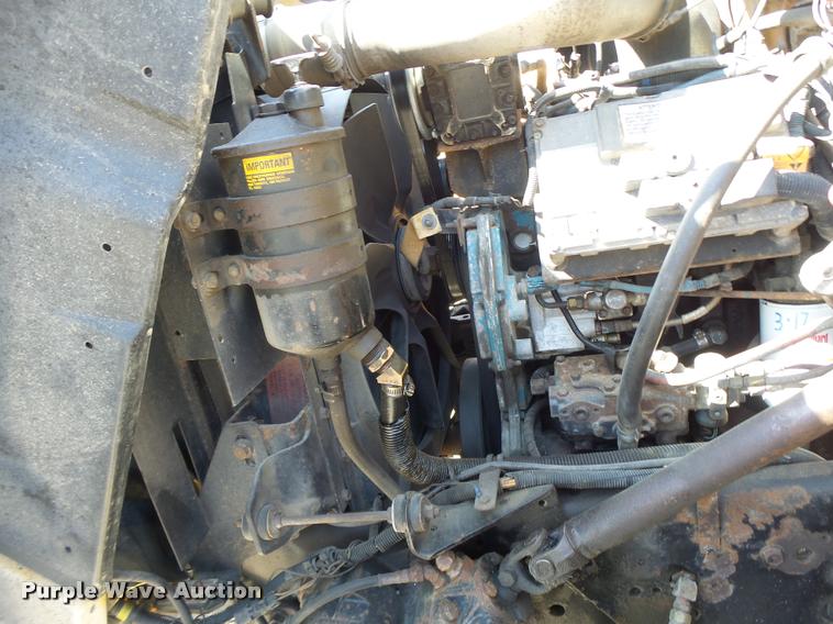 image for item DA3497 2002 International 4900 Crew Cab dump truck