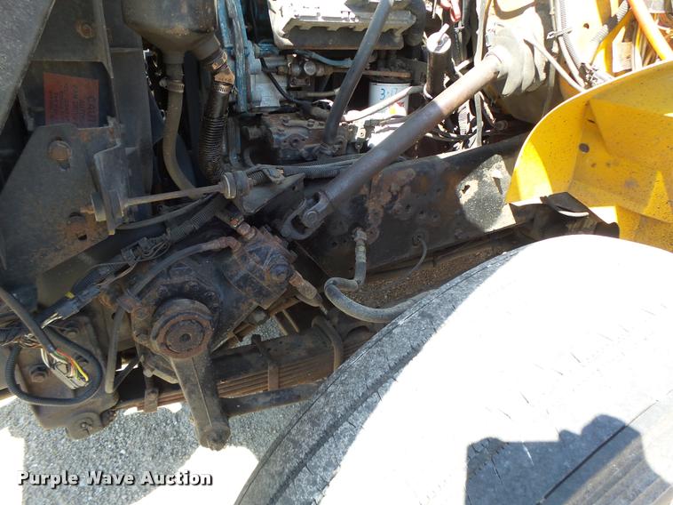 image for item DA3497 2002 International 4900 Crew Cab dump truck