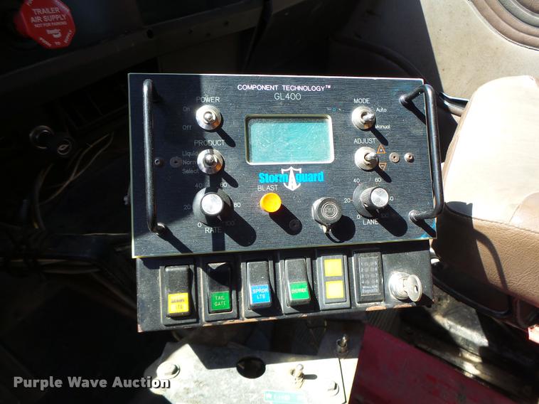 image for item DA3497 2002 International 4900 Crew Cab dump truck