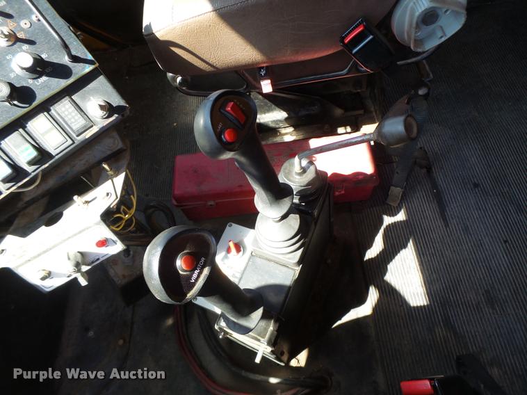 image for item DA3497 2002 International 4900 Crew Cab dump truck