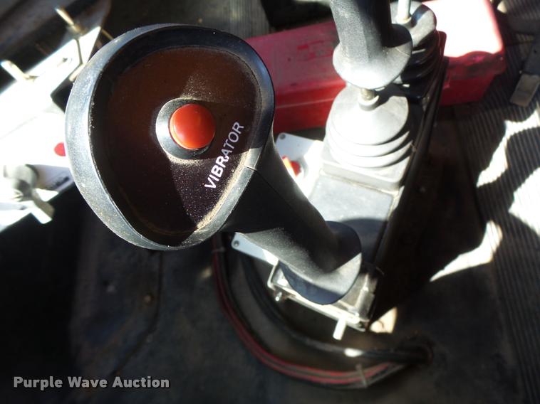 image for item DA3497 2002 International 4900 Crew Cab dump truck