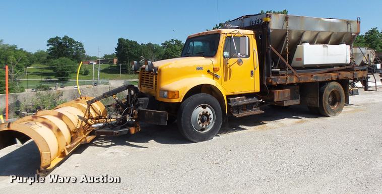 image for item DA3499 2000 International 4900 dump truck