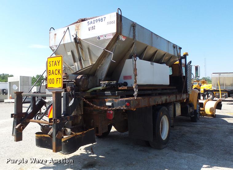 image for item DA3499 2000 International 4900 dump truck