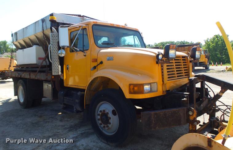 image for item DA3499 2000 International 4900 dump truck
