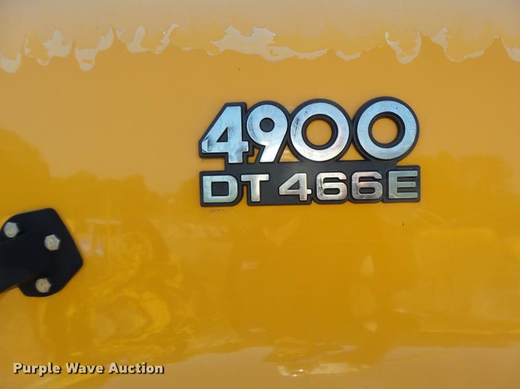 image for item DA3499 2000 International 4900 dump truck