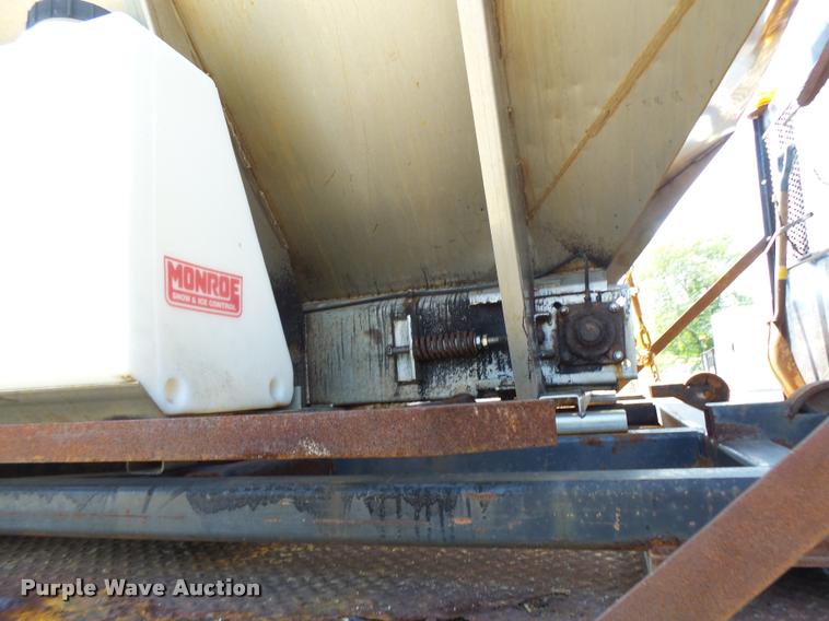 image for item DA3499 2000 International 4900 dump truck