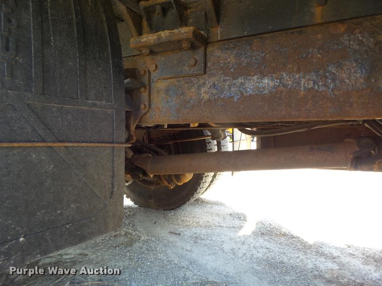 image for item DA3499 2000 International 4900 dump truck